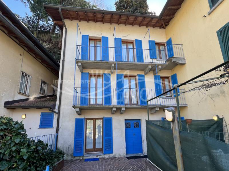 casa indipendente in vendita a Faggeto Lario in zona Riva