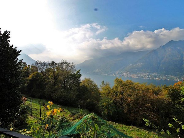 casa indipendente in vendita a Faggeto Lario in zona Palanzo