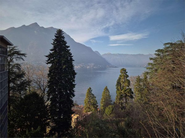 appartamento in vendita a Faggeto Lario in zona Riva