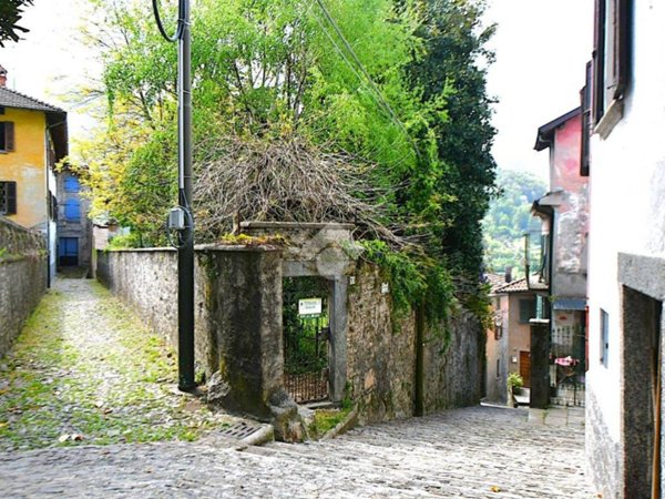 appartamento in vendita a Faggeto Lario in zona Lemna