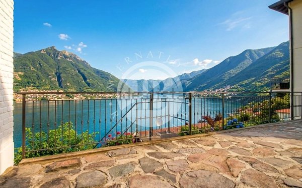 casa indipendente in vendita a Faggeto Lario