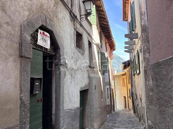 casa indipendente in vendita a Faggeto Lario in zona Molina