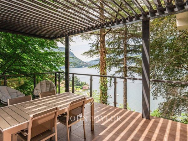casa indipendente in vendita a Faggeto Lario in zona Riva