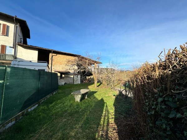 appartamento in vendita a Faloppio
