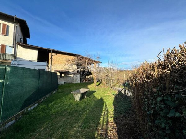 appartamento in vendita a Faloppio