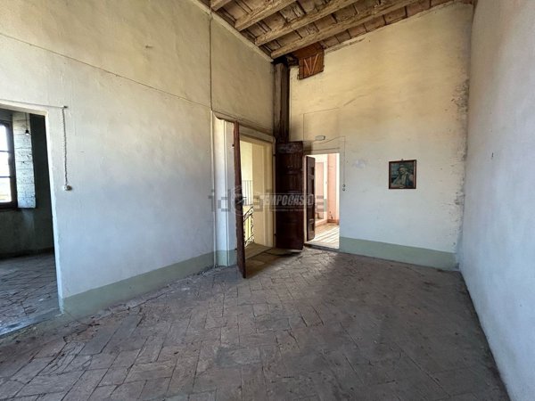appartamento in vendita a Faloppio in zona Camnago