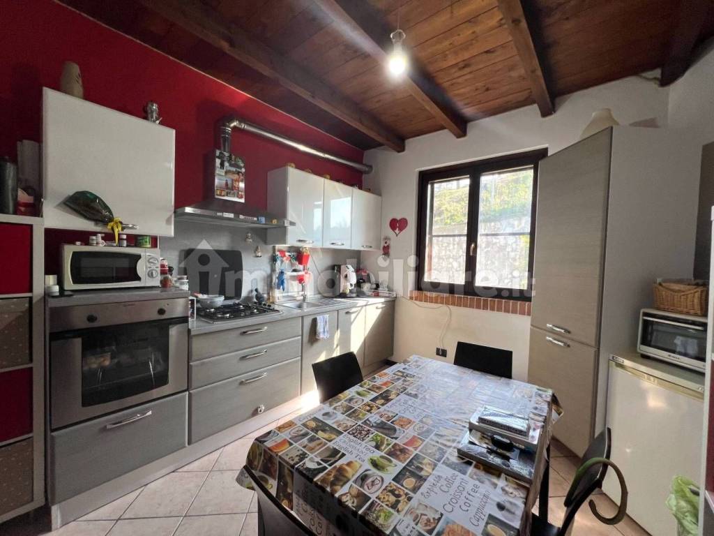 appartamento in vendita a Faloppio