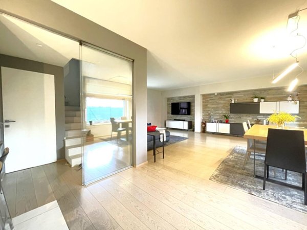 casa indipendente in vendita a Faloppio