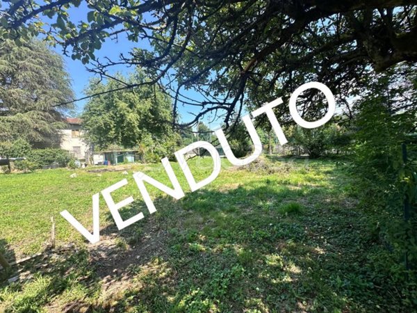 terreno edificabile in vendita a Faloppio