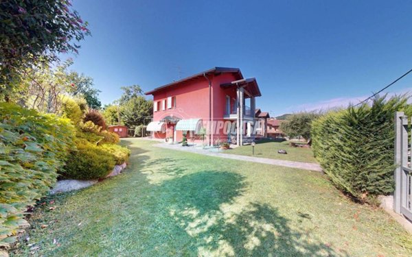 casa indipendente in vendita a Faloppio