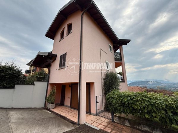 appartamento in vendita a Faloppio