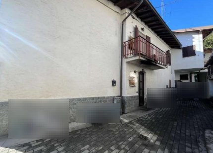 casa indipendente in vendita a Faloppio