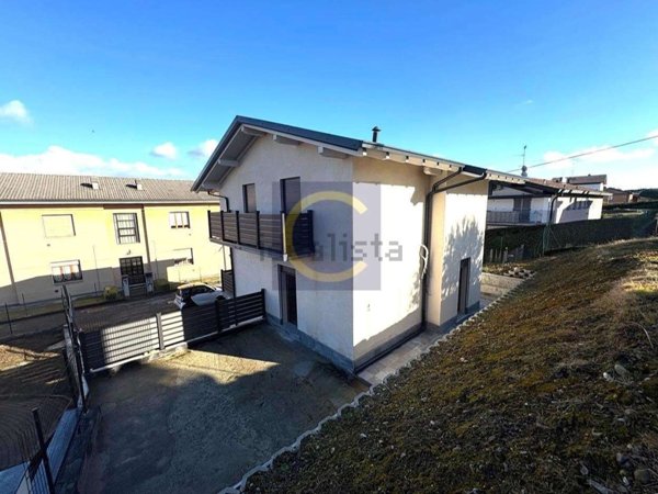 casa indipendente in vendita a Faloppio in zona Gaggino