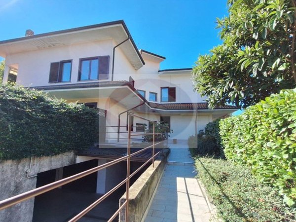 appartamento in vendita a Faloppio in zona Gaggino