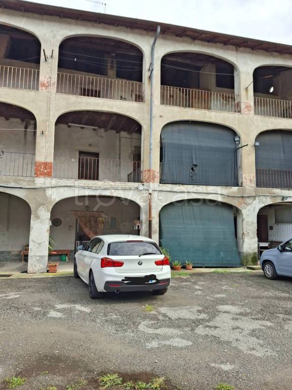 appartamento in vendita a Faloppio