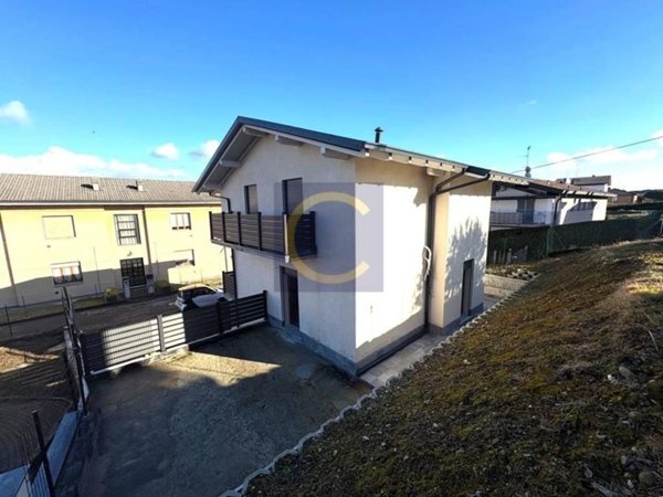 casa indipendente in vendita a Faloppio in zona Gaggino