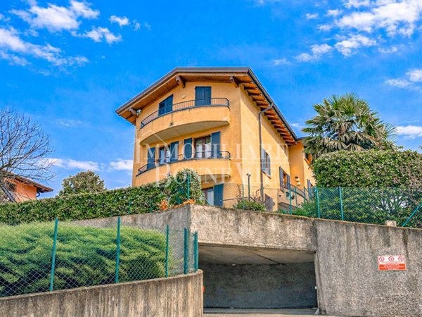 appartamento in vendita a Faloppio in zona Camnago