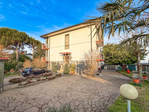 appartamento in vendita a Faloppio in zona Gaggino