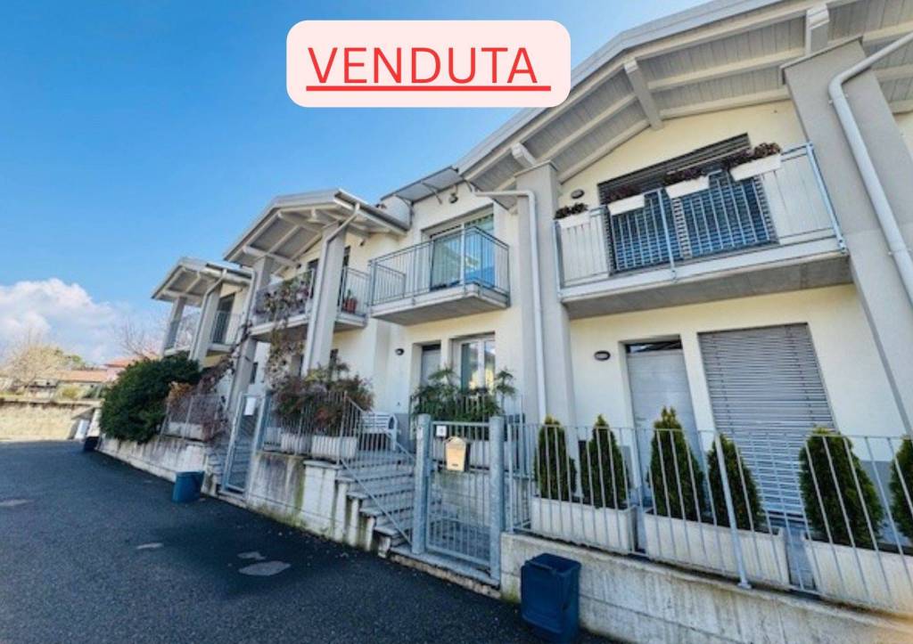 casa indipendente in vendita a Faloppio