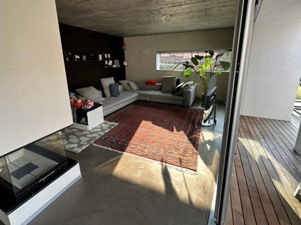 casa indipendente in vendita a Faloppio