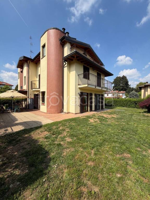 appartamento in vendita a Faloppio
