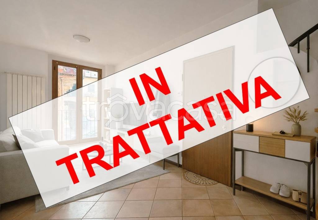 appartamento in vendita a Faloppio in zona Camnago
