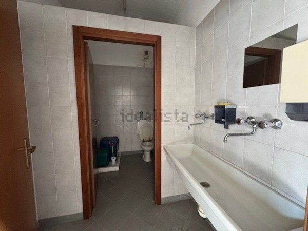 locale di sgombero in vendita a Faloppio