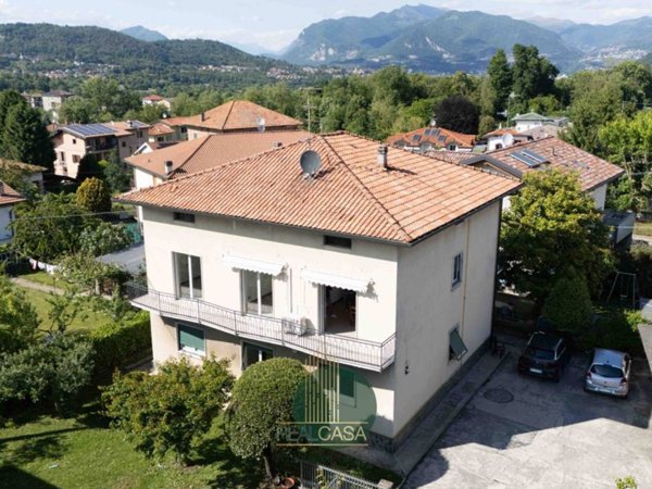 appartamento in vendita a Faloppio in zona Camnago