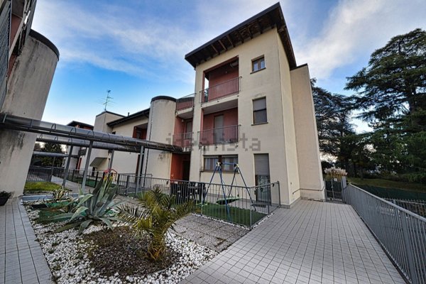 casa indipendente in vendita a Faloppio