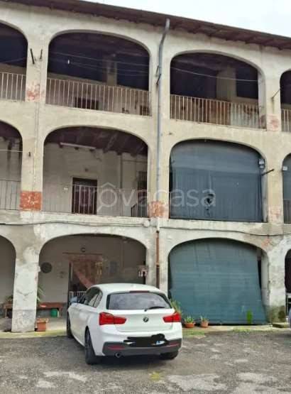 appartamento in vendita a Faloppio in zona Camnago