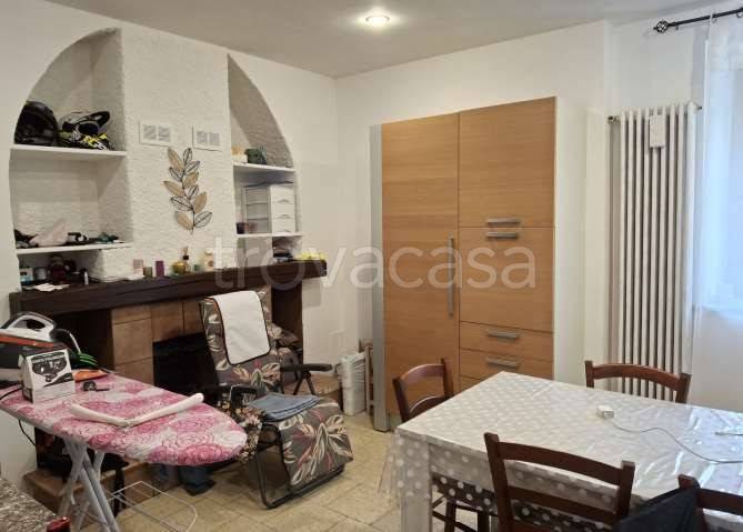 appartamento in vendita a Faloppio in zona Camnago