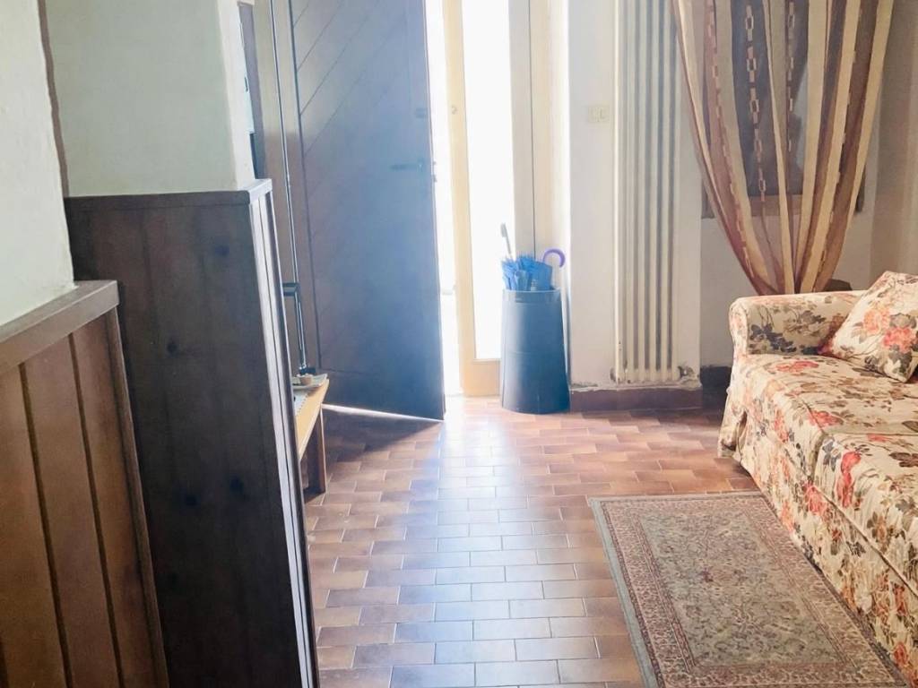 appartamento in vendita a Faloppio in zona Gaggino