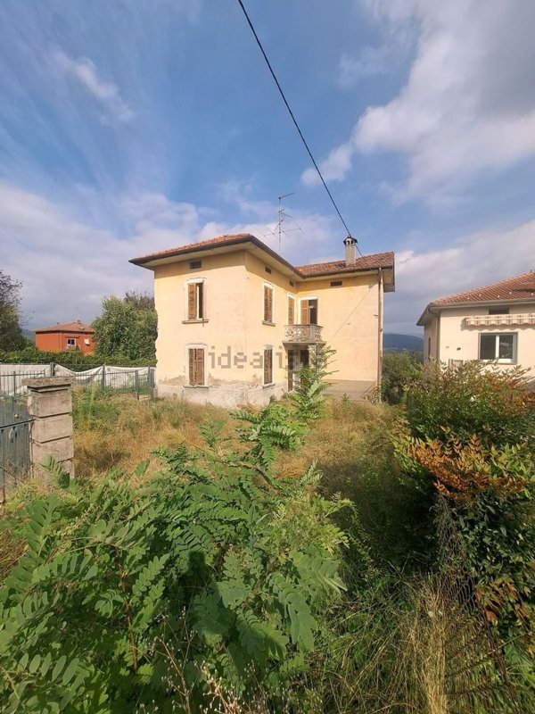 casa indipendente in vendita a Faloppio in zona Gaggino
