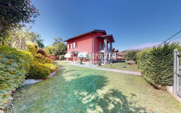 casa indipendente in vendita a Faloppio in zona Camnago