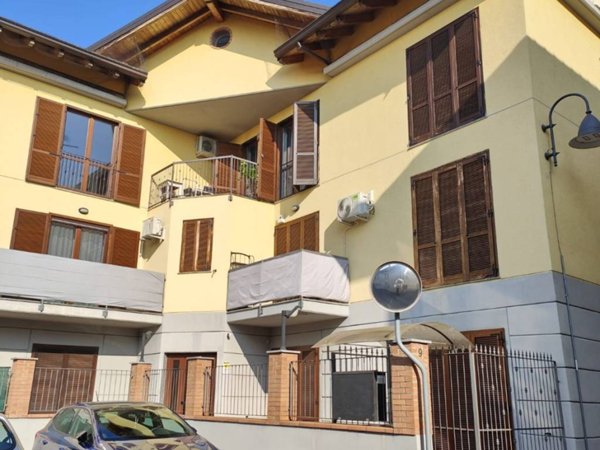 appartamento in vendita a Fenegrò