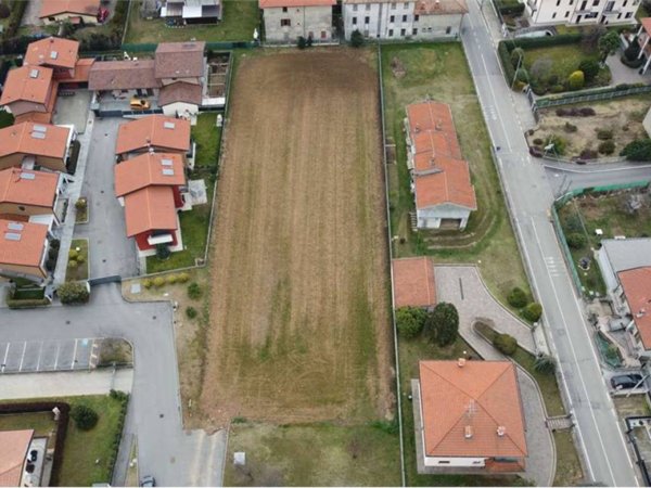 terreno agricolo in vendita a Fenegrò