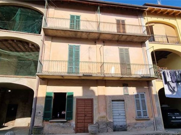 casa indipendente in vendita a Fenegrò