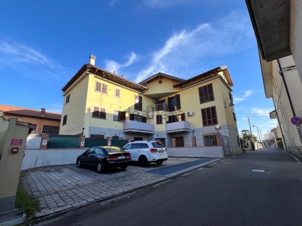 appartamento in vendita a Fenegrò