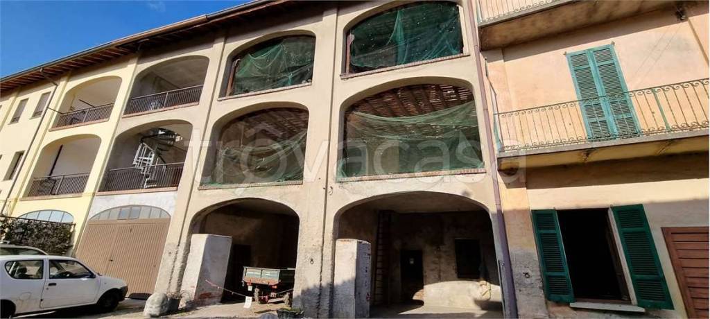 appartamento in vendita a Fenegrò