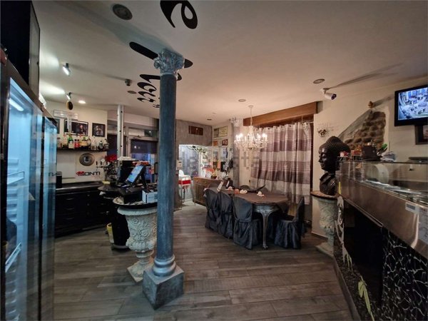 negozio in vendita a Fenegrò