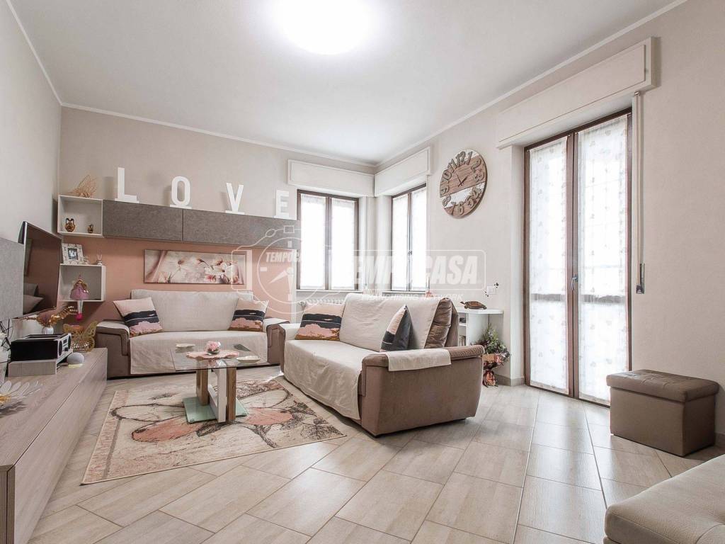 appartamento in vendita a Fenegrò
