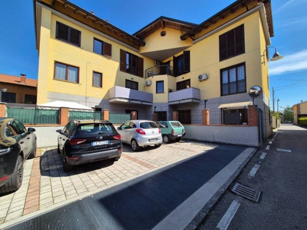 appartamento in vendita a Fenegrò