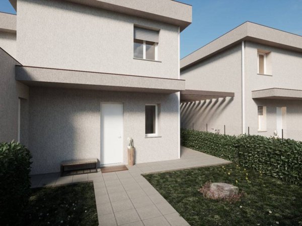 casa indipendente in vendita a Fenegrò