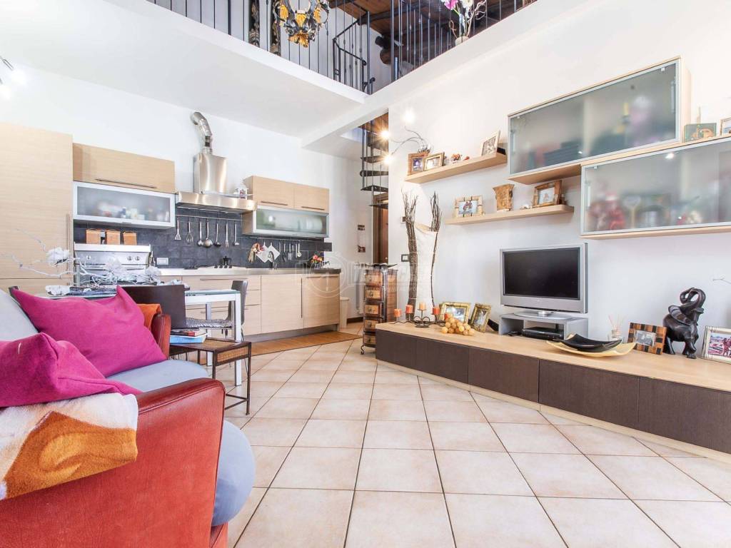 appartamento in vendita a Fenegrò