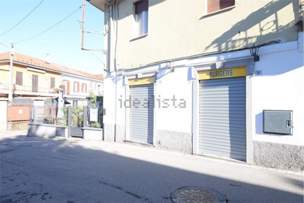 negozio in vendita a Fenegrò