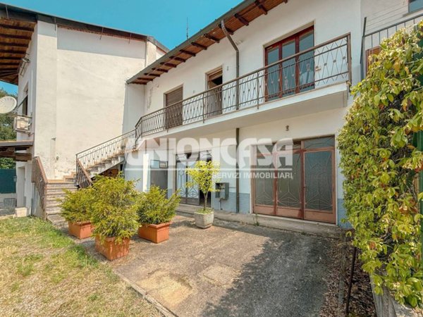 casa indipendente in vendita a Fenegrò