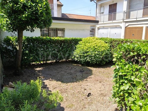 appartamento in vendita a Fenegrò