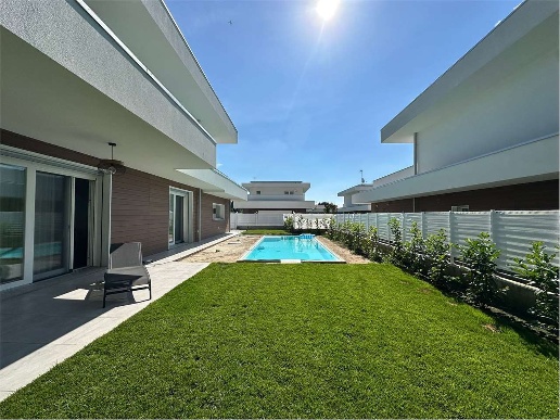 casa indipendente in vendita a Fenegrò