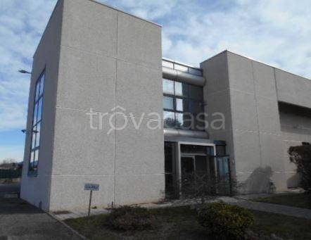 negozio in vendita a Fenegrò