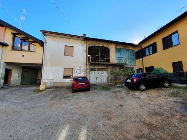 appartamento in vendita a Fenegrò